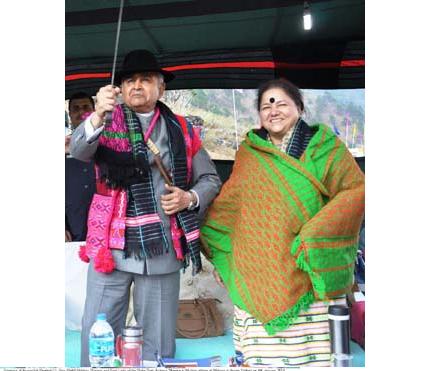 Governor of Arunachal Pradesh Lt. Gen (Retd) Nirbhay Sharma and First Lady of the State Smti Jyotsna Sharma in Mishmi attires at Walong in Anjaw District on 4th January 2014